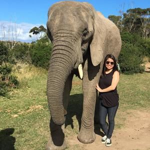 Meet your Posher, Elizabeth